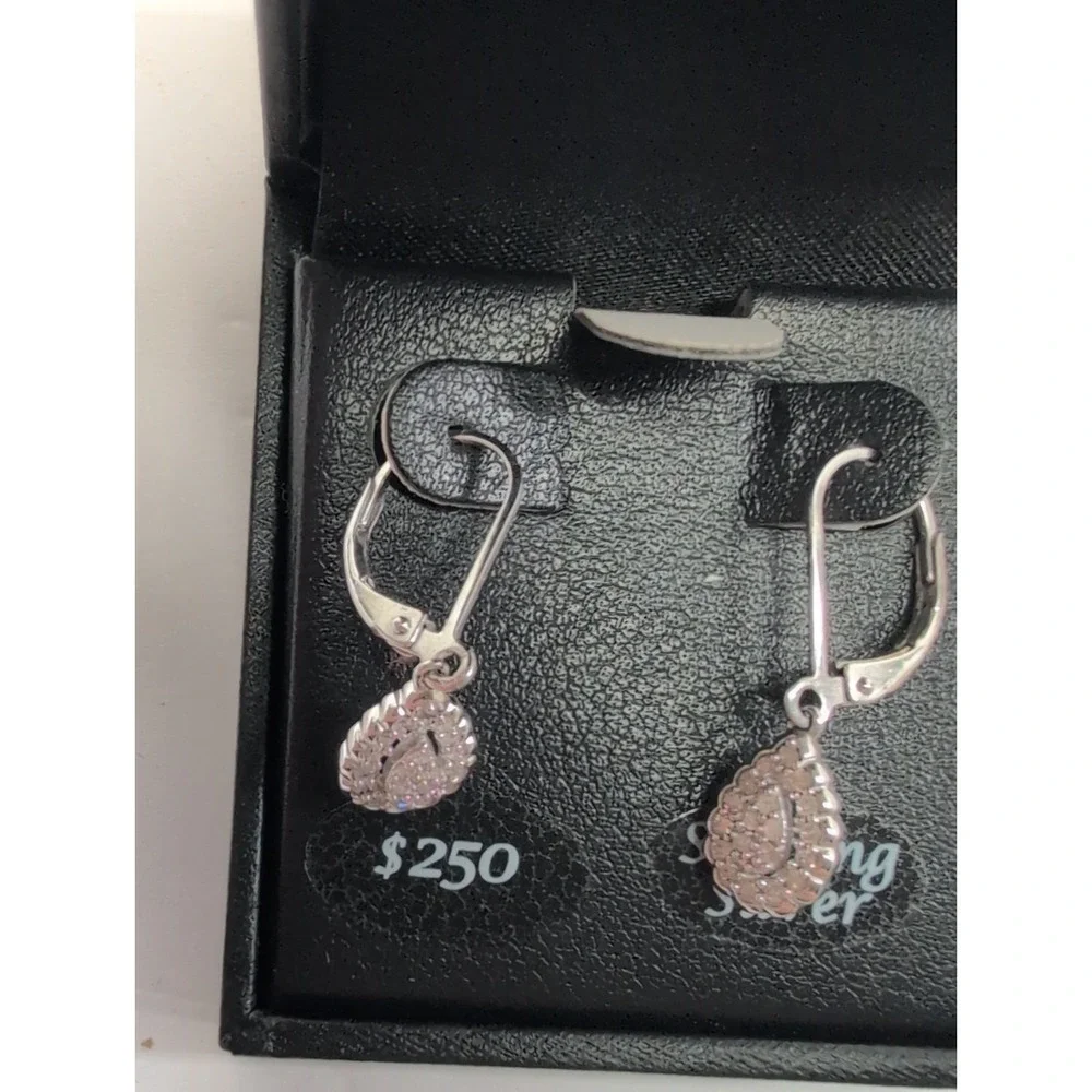 NWT R.H. Macy & Co 925 Sterling Silver 1/4CT Diamond teardrop earrings